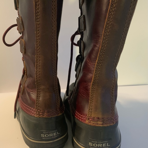 Sorel- Joan of Artic thick dark red wool lined winter boots - Picture 9 of 15